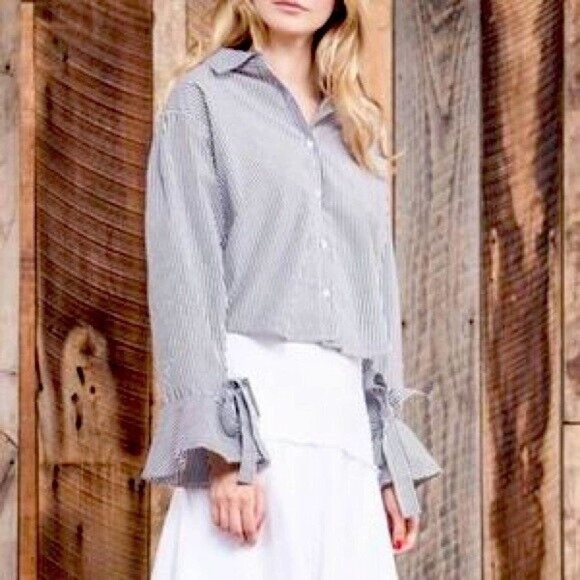 J.O.A. Tie Bell Cuff Charcoal and White Striped Button-Up M - Picture 1 of 8